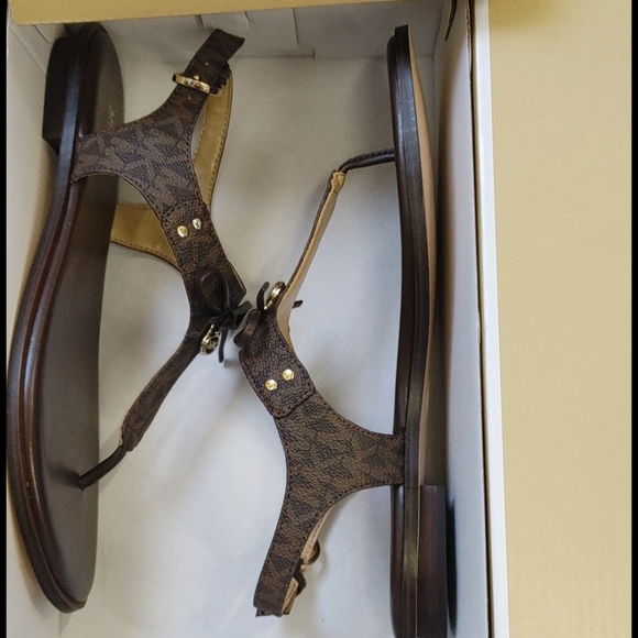 New Michael Kors MK chocolate brown logo samdals - Picture 5 of 5